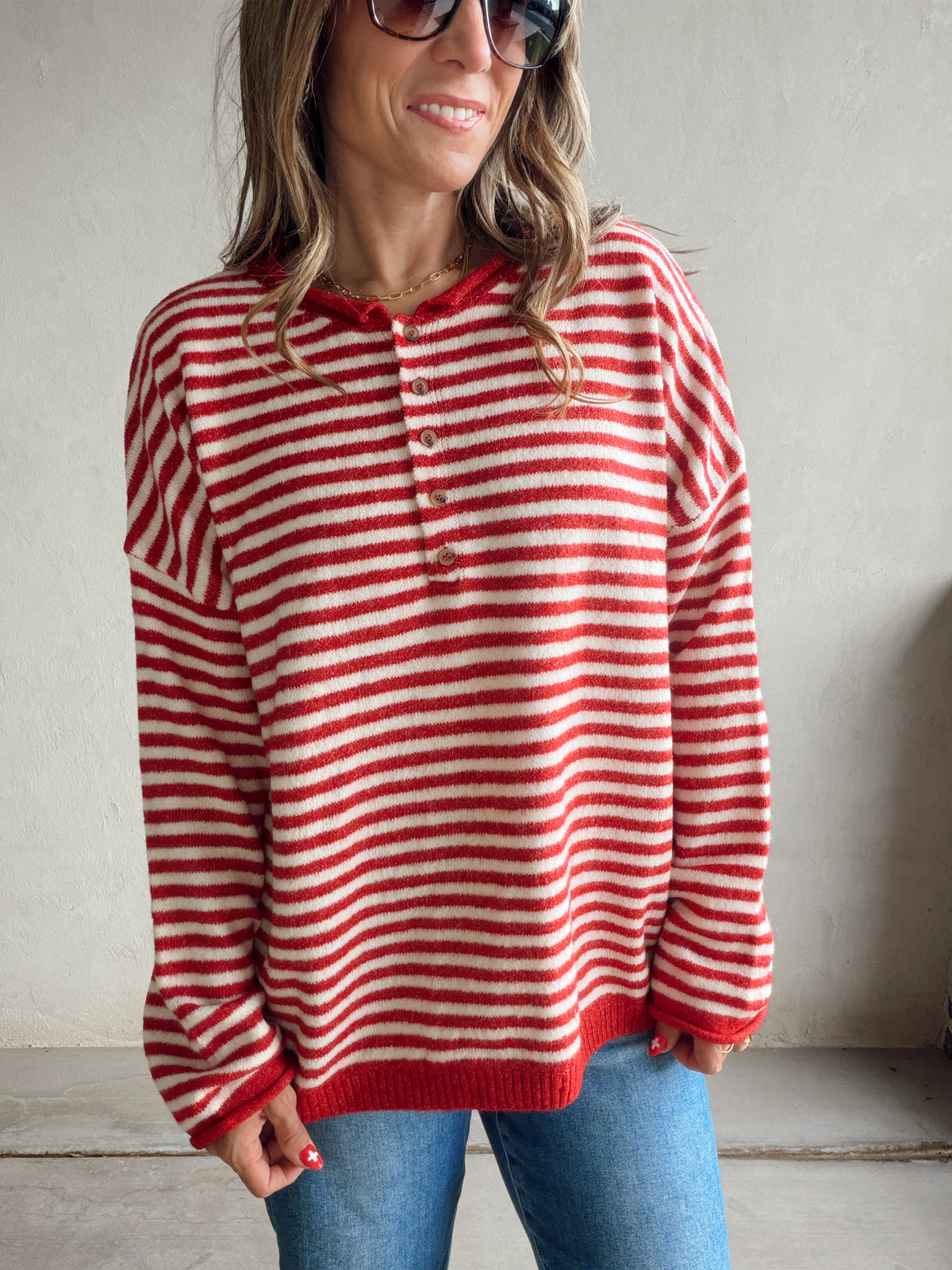 Hanna Henley Sweater in Red