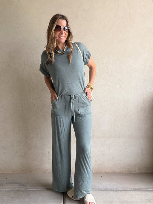 Raelyn Ribbed Mineral Washed Set in Ash Jade