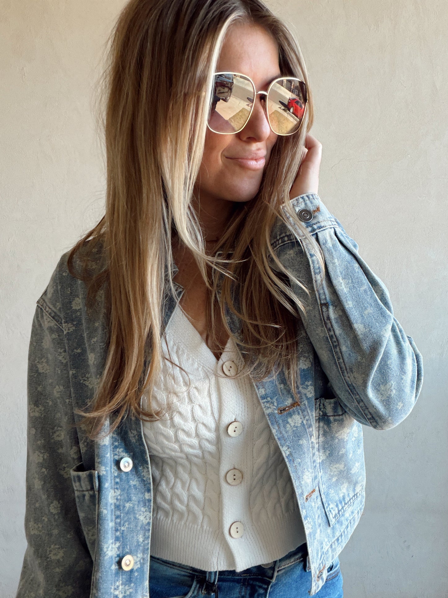 Capri V-Neck Vest in White