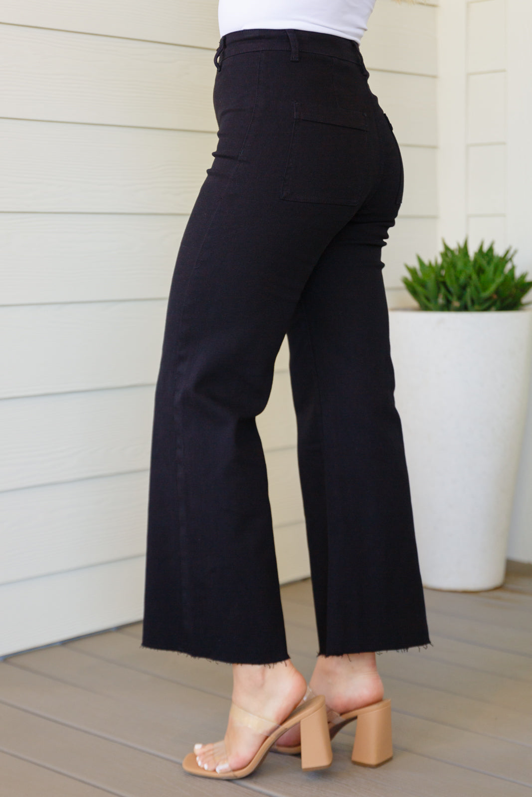 High Rise Wide Leg Crop Jeans in Black (Small-3XL)