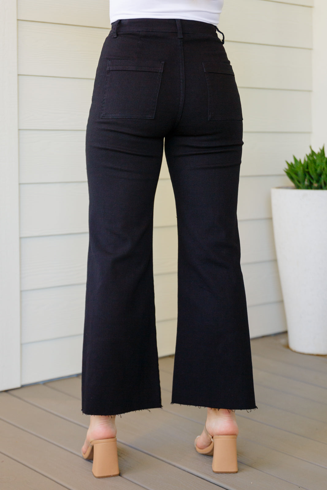 High Rise Wide Leg Crop Jeans in Black (Small-3XL)