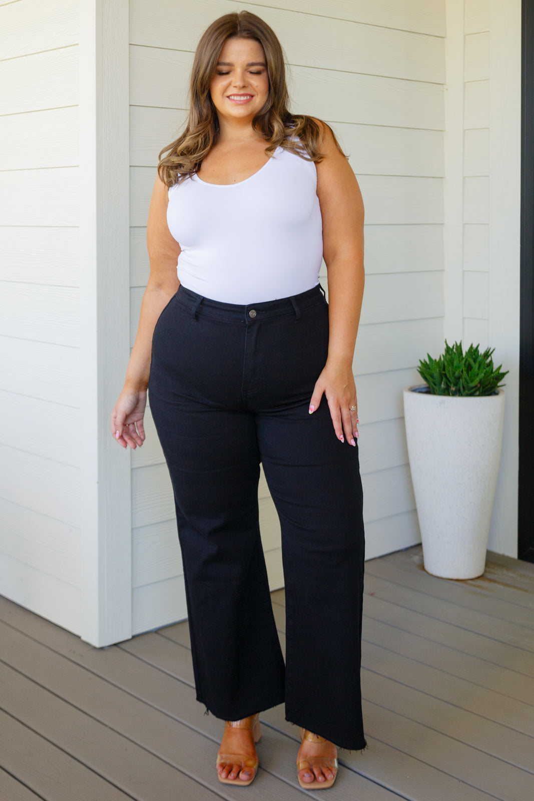 High Rise Wide Leg Crop Jeans in Black (Small-3XL)