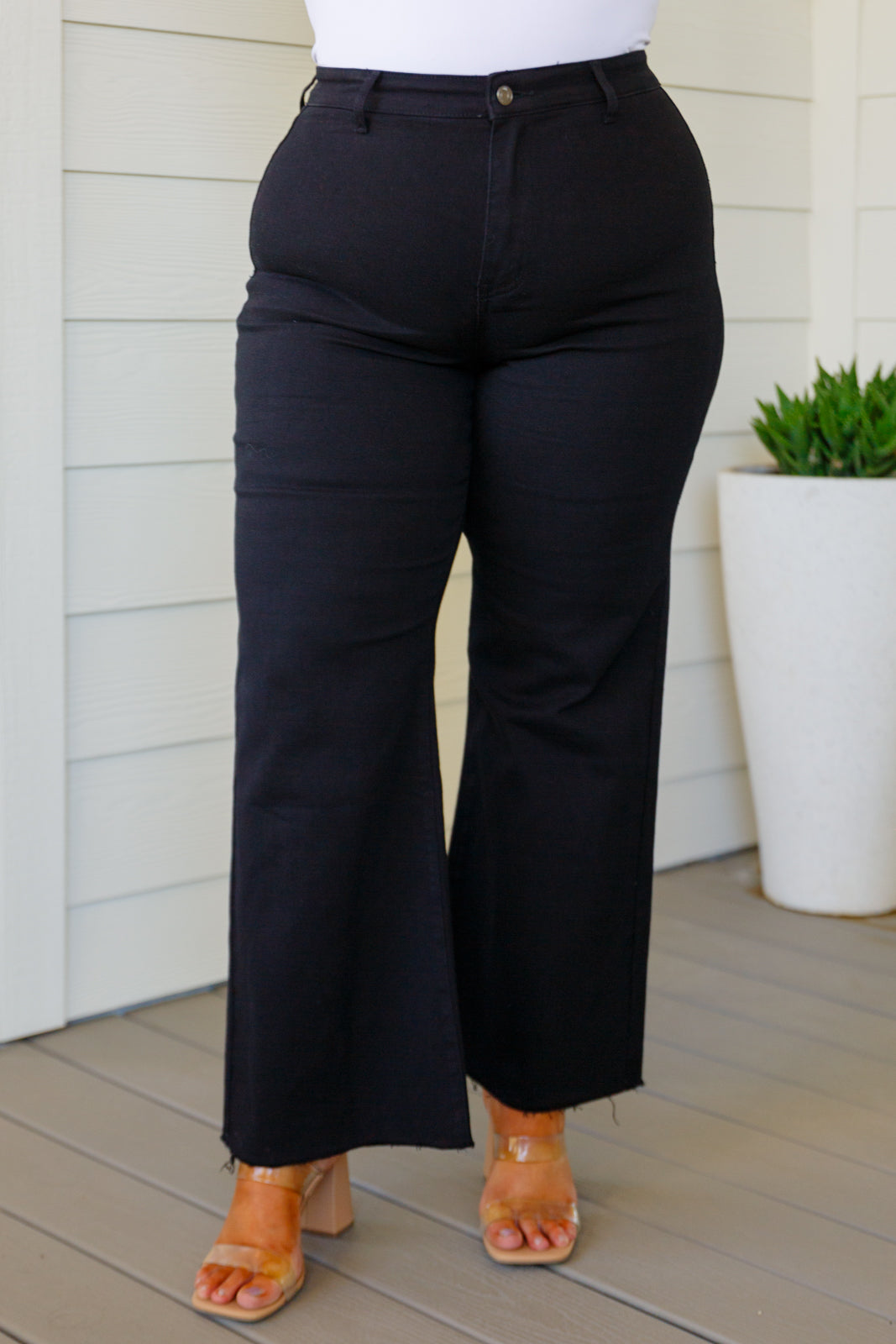 High Rise Wide Leg Crop Jeans in Black (Small-3XL)