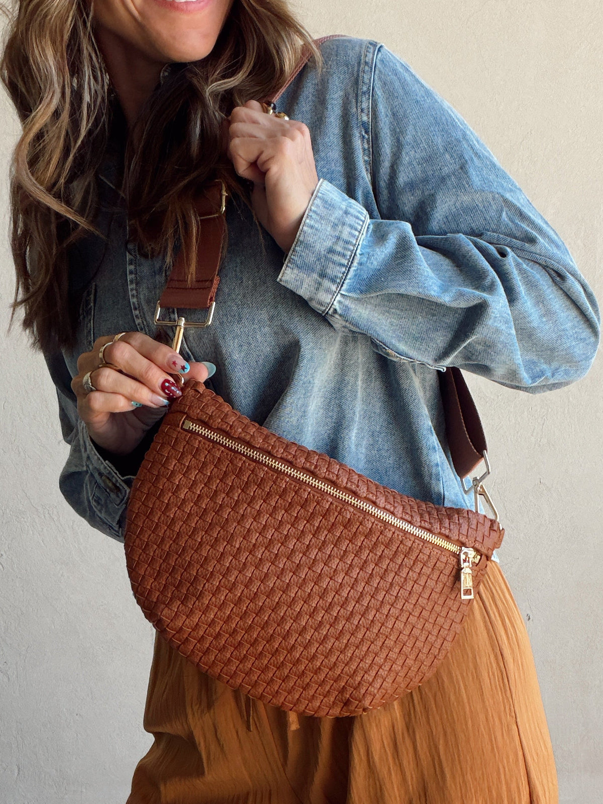 Betty Crossbody Bag in Cognac Brown