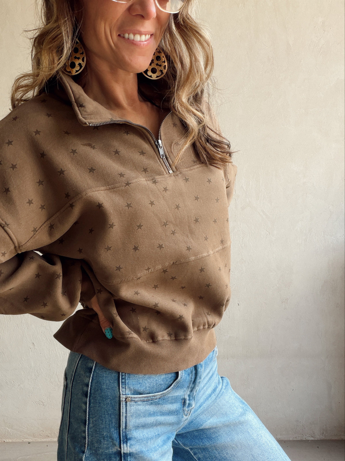 Bonnie Star Pullover in Chocolate