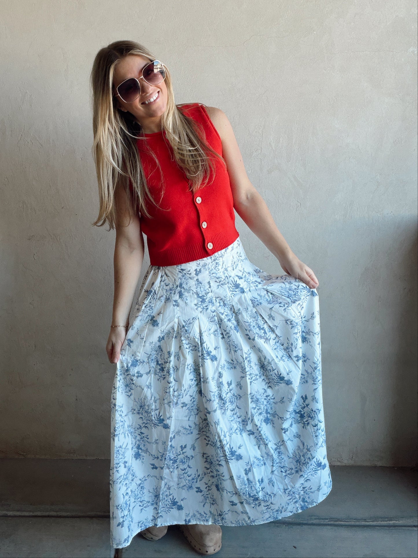 Floral Toile Pleated Skirt in White & Blue