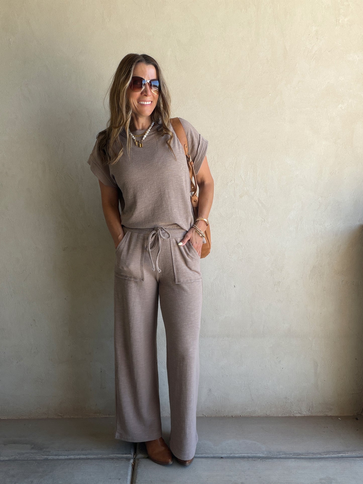 Vanessa Set in Taupe