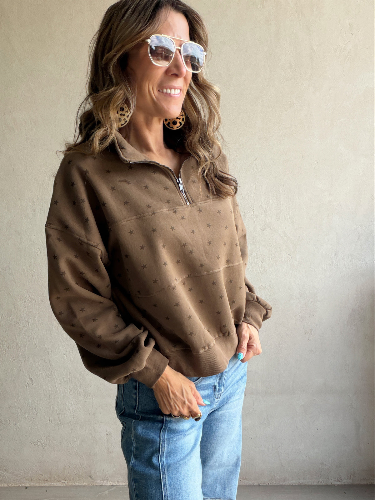 Bonnie Star Pullover in Chocolate