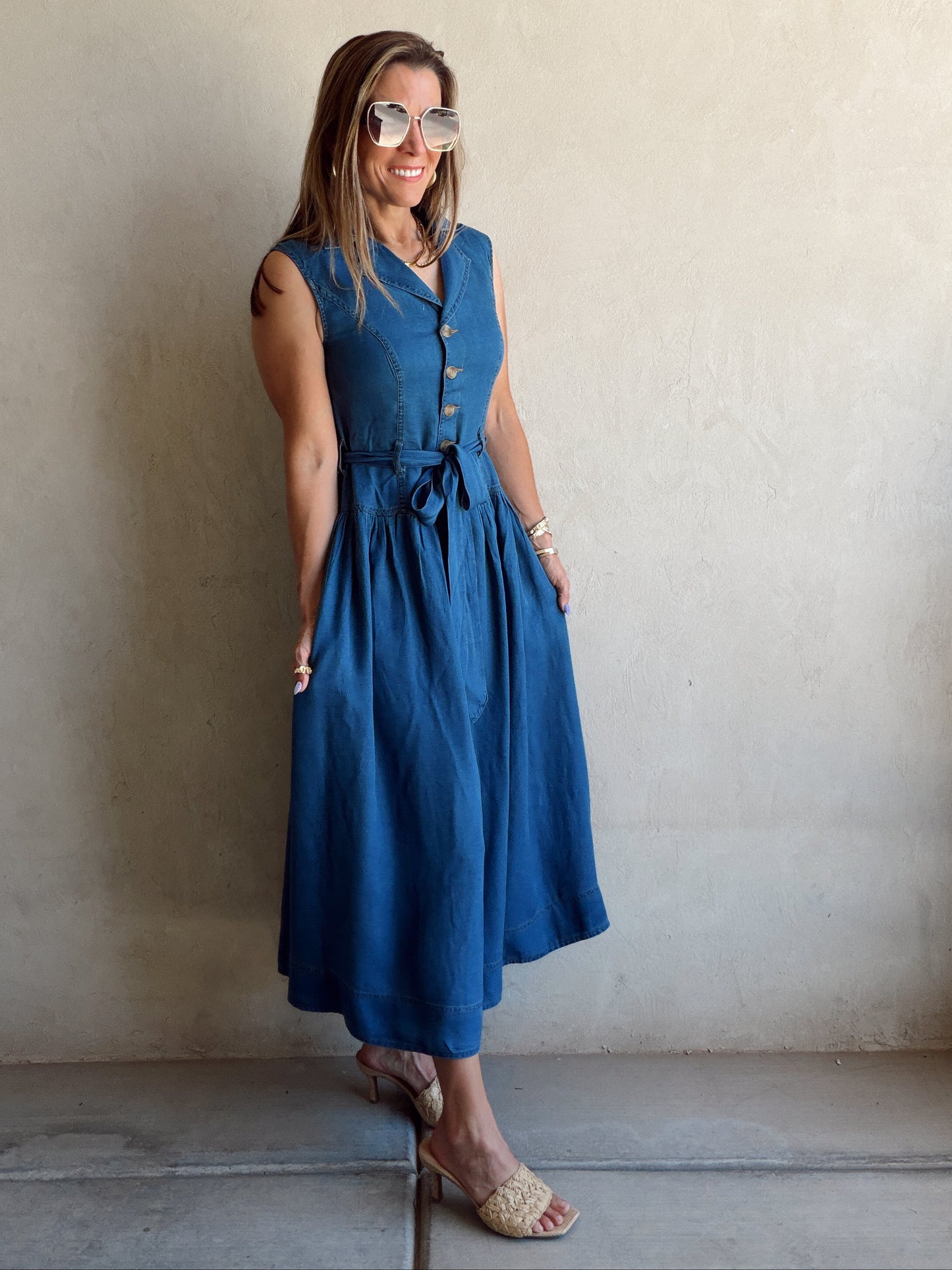 Katee Sleeveless Dress