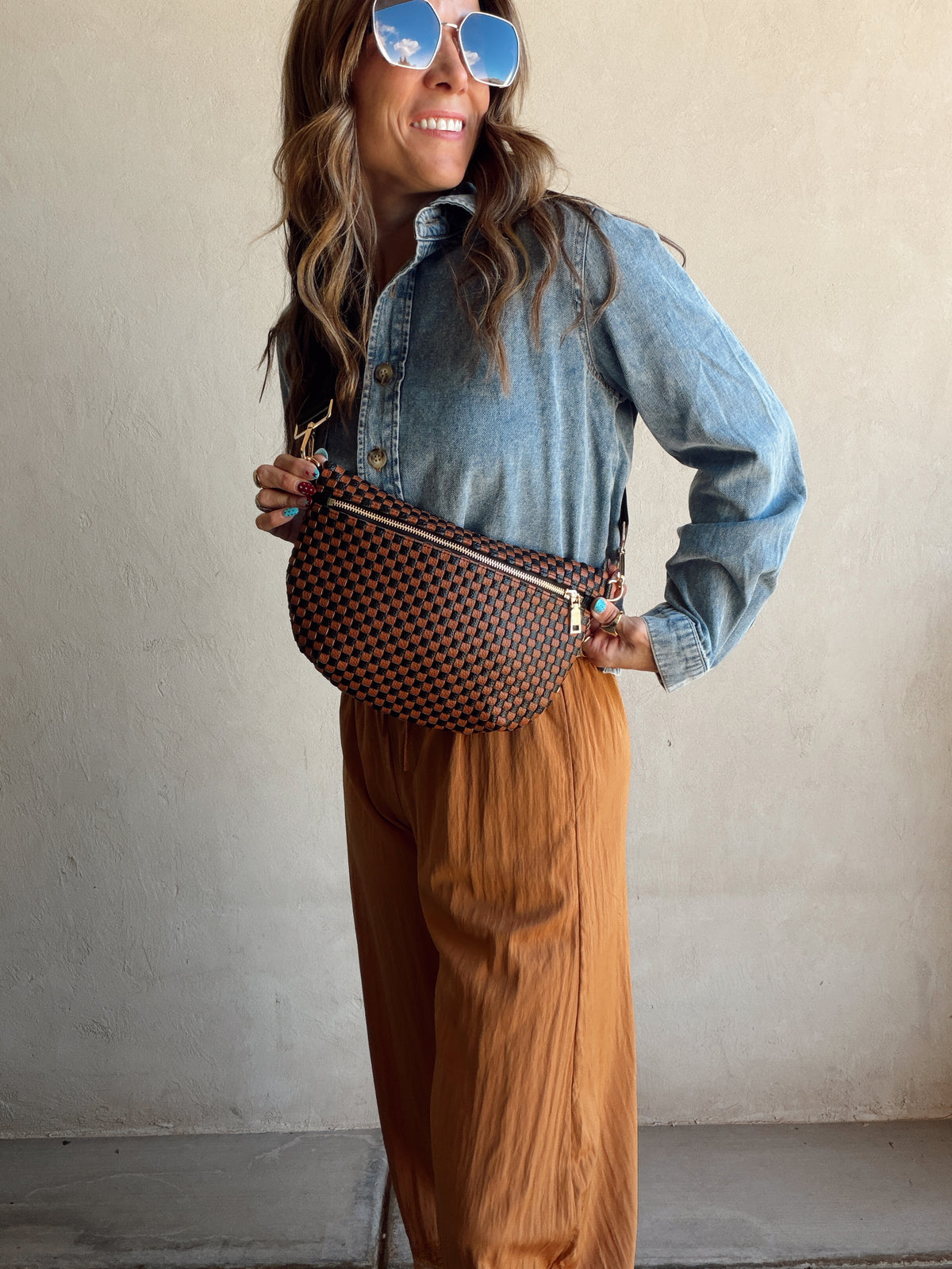 Betty Crossbody Bag in Cognac & Black