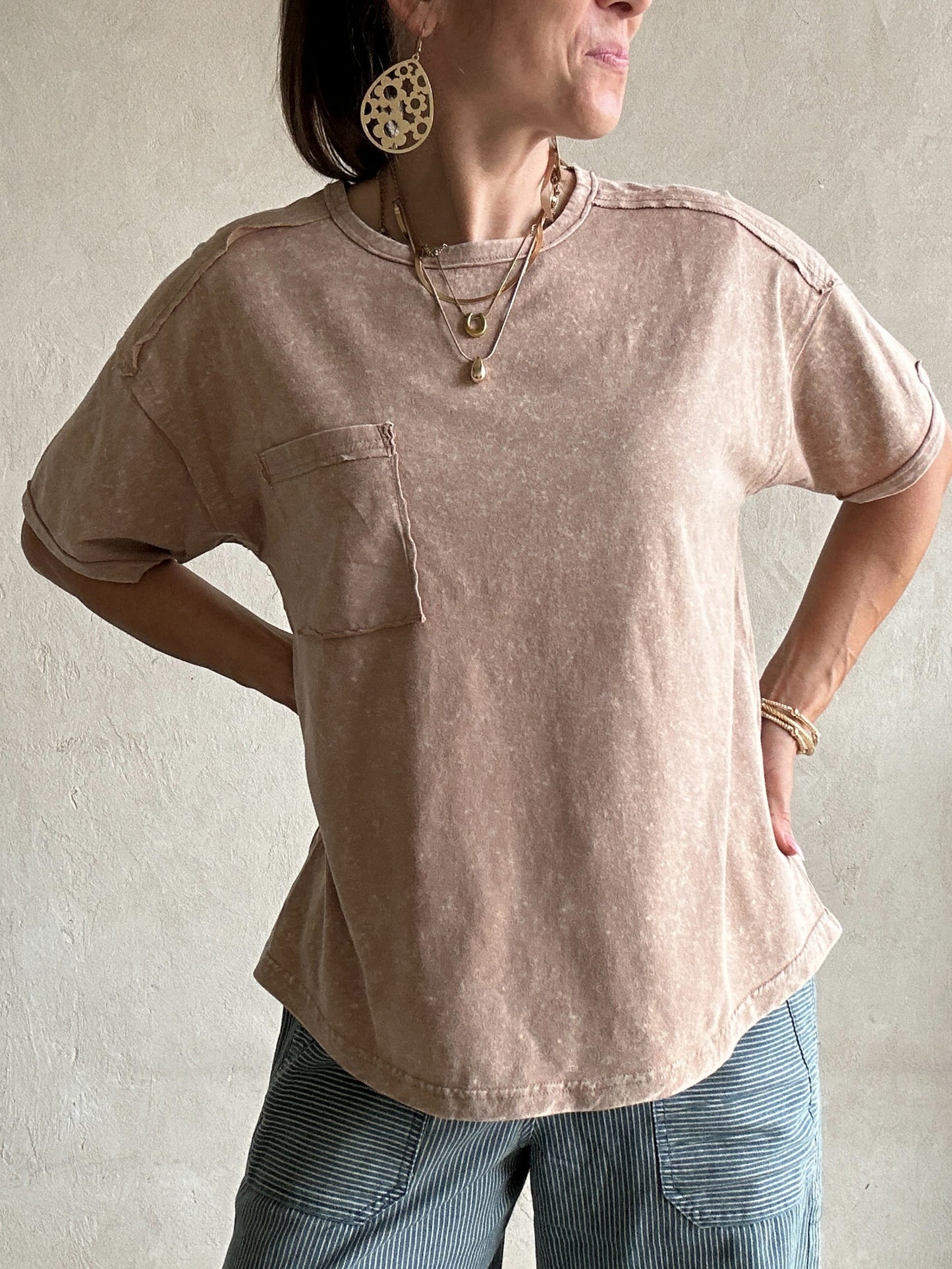 Kimmy Acid Washed Top in Mocha