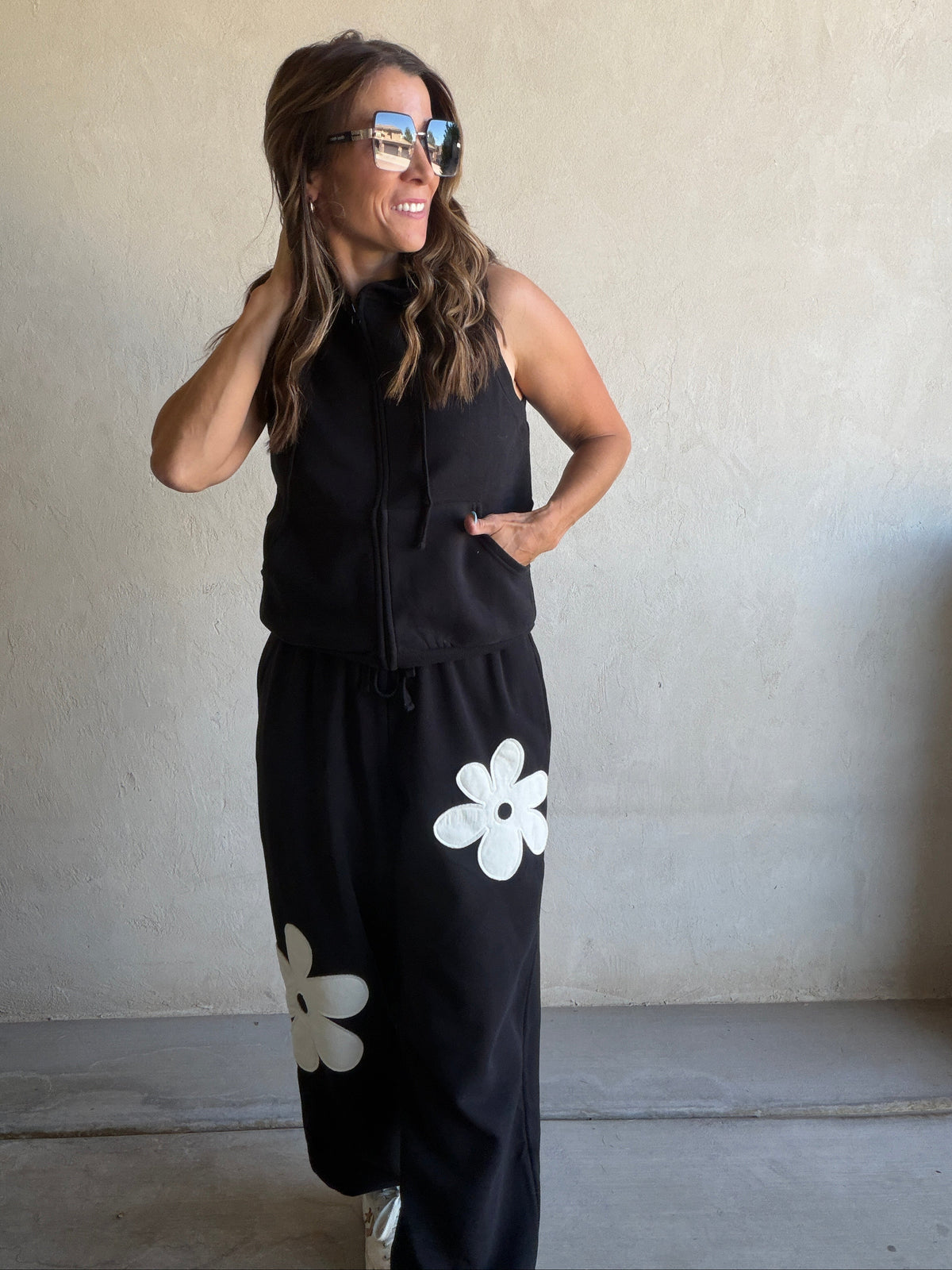 Flower Set in Black