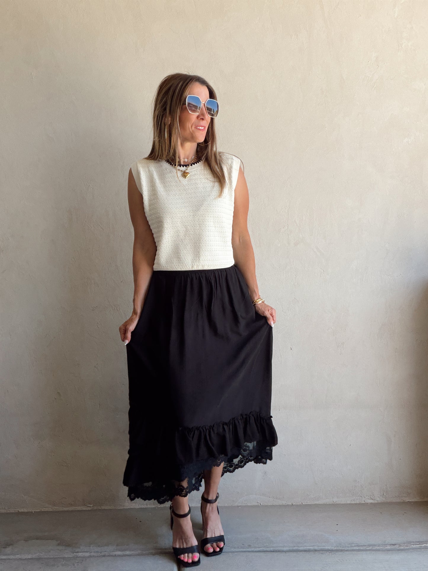 Jordy Lace Detailed Skirt in Black