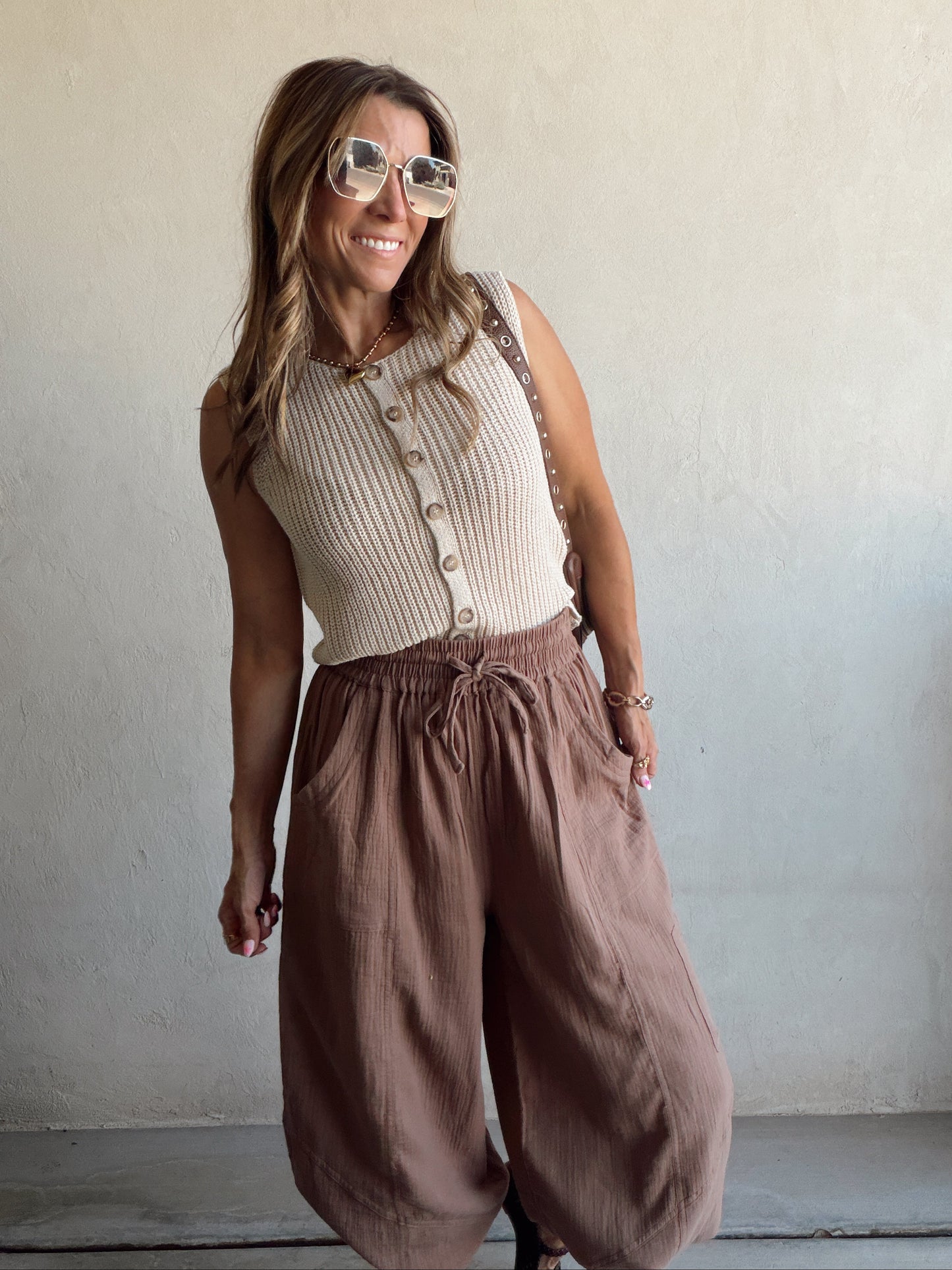Leila Pants in Mocha