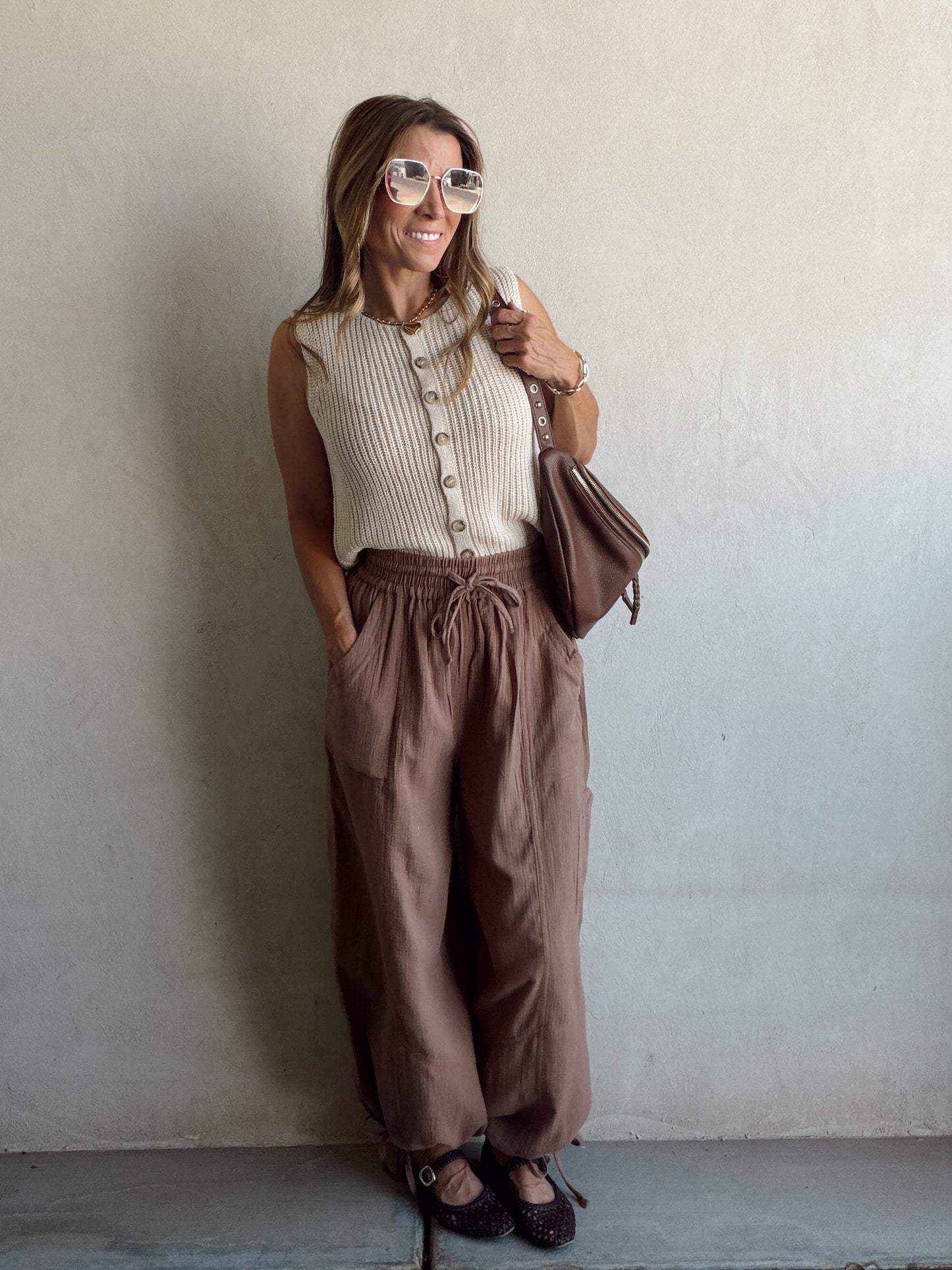 Leila Pants in Mocha