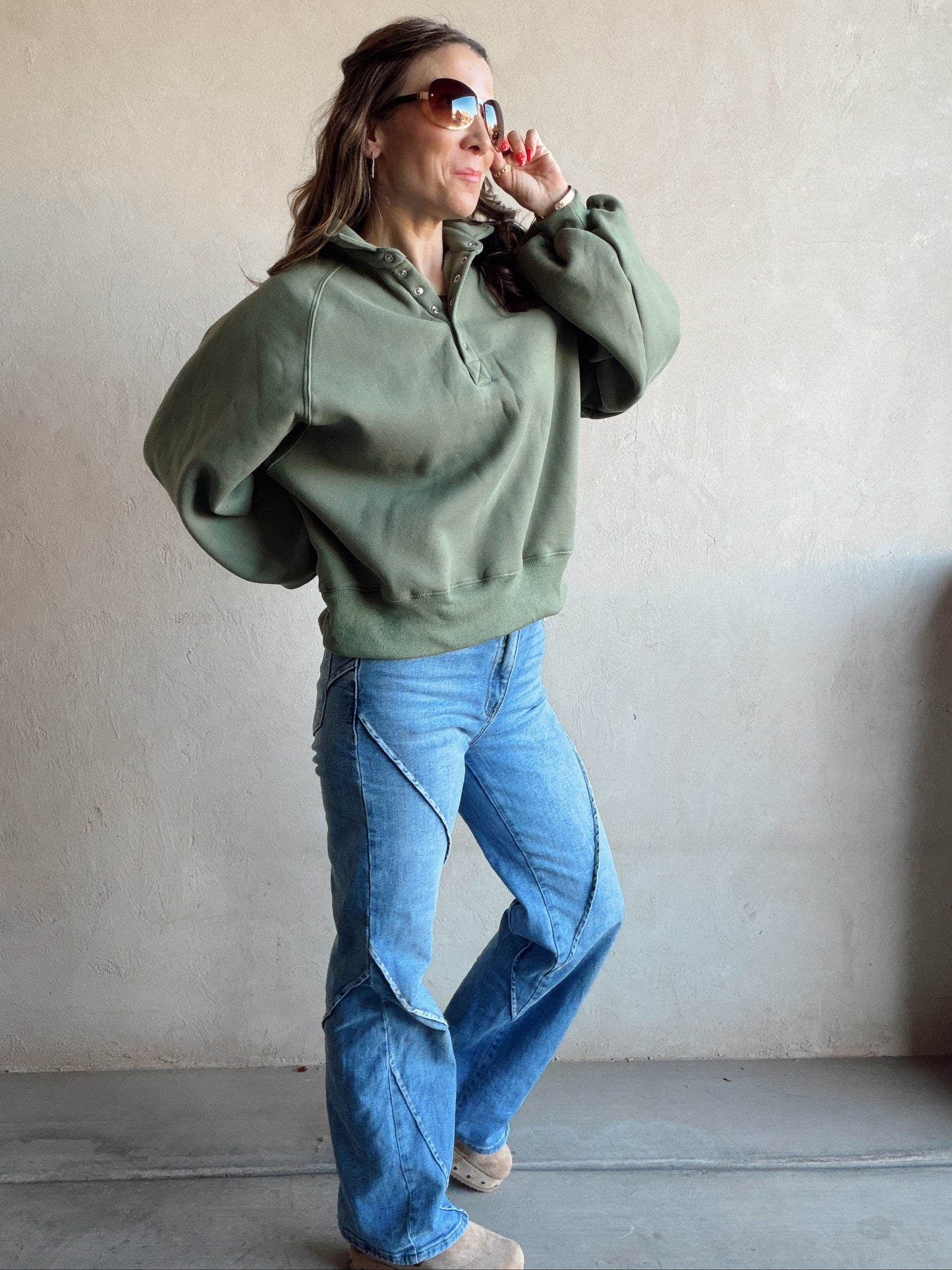 Kaylani Sweatshirt in Olive