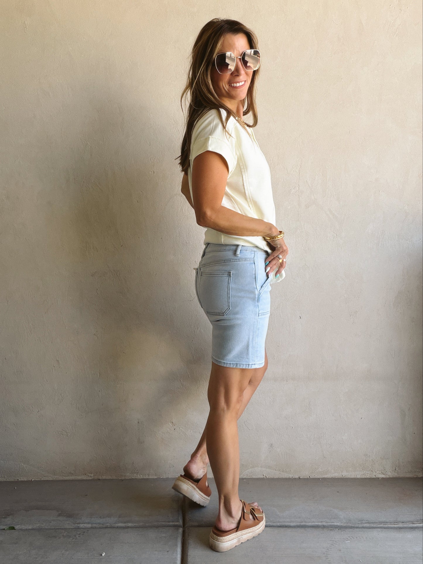 Chelsey Shorts in Light Wash