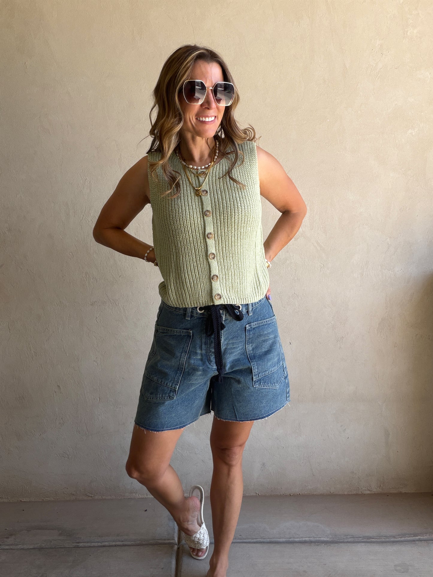 Kendra Barrel Shorts in Medium Wash