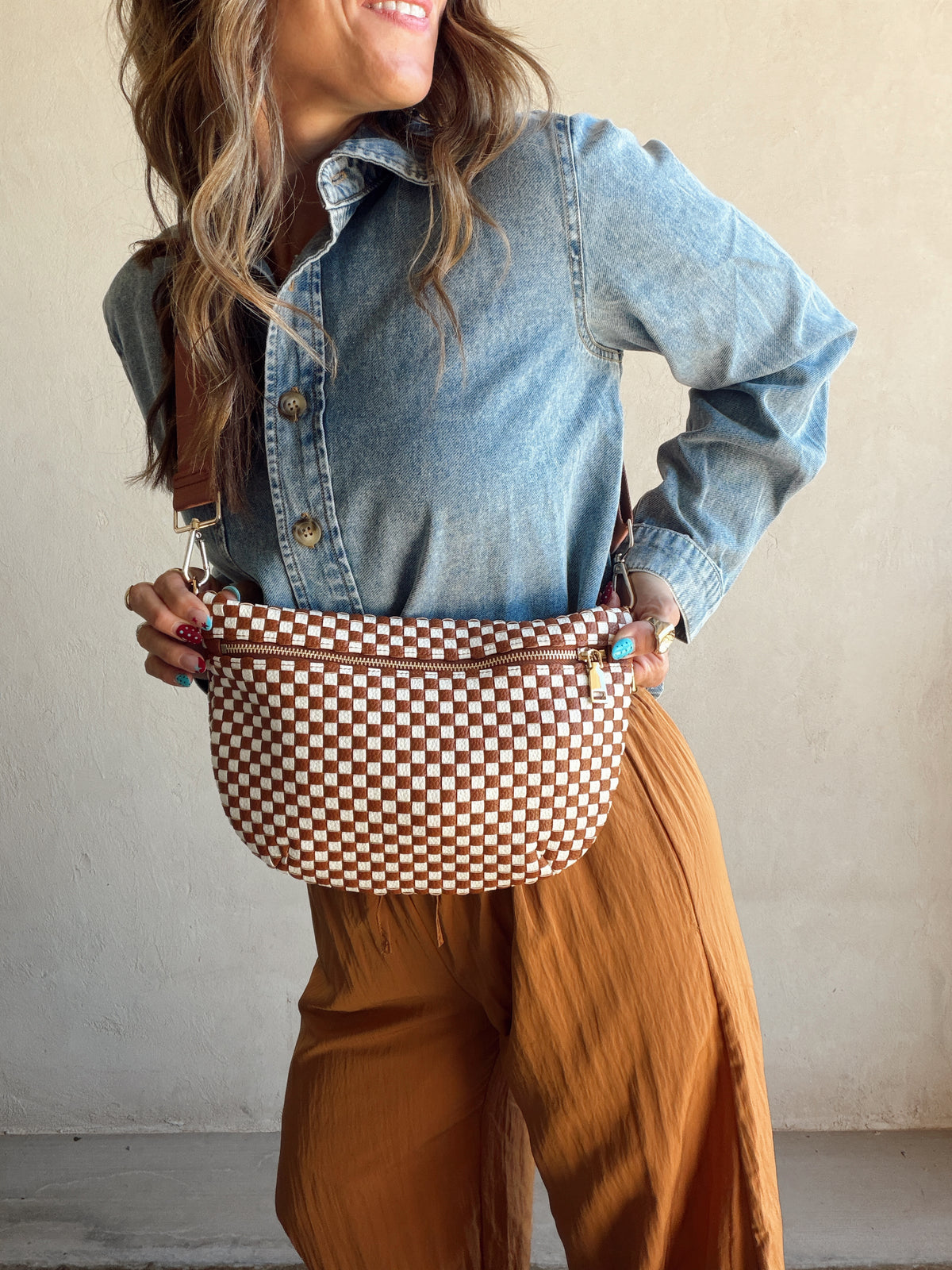Betty Crossbody Bag in Cognac & Cream