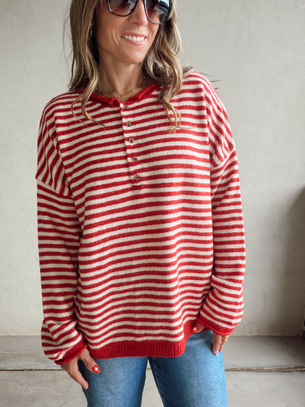 Hanna Henley Sweater in Red
