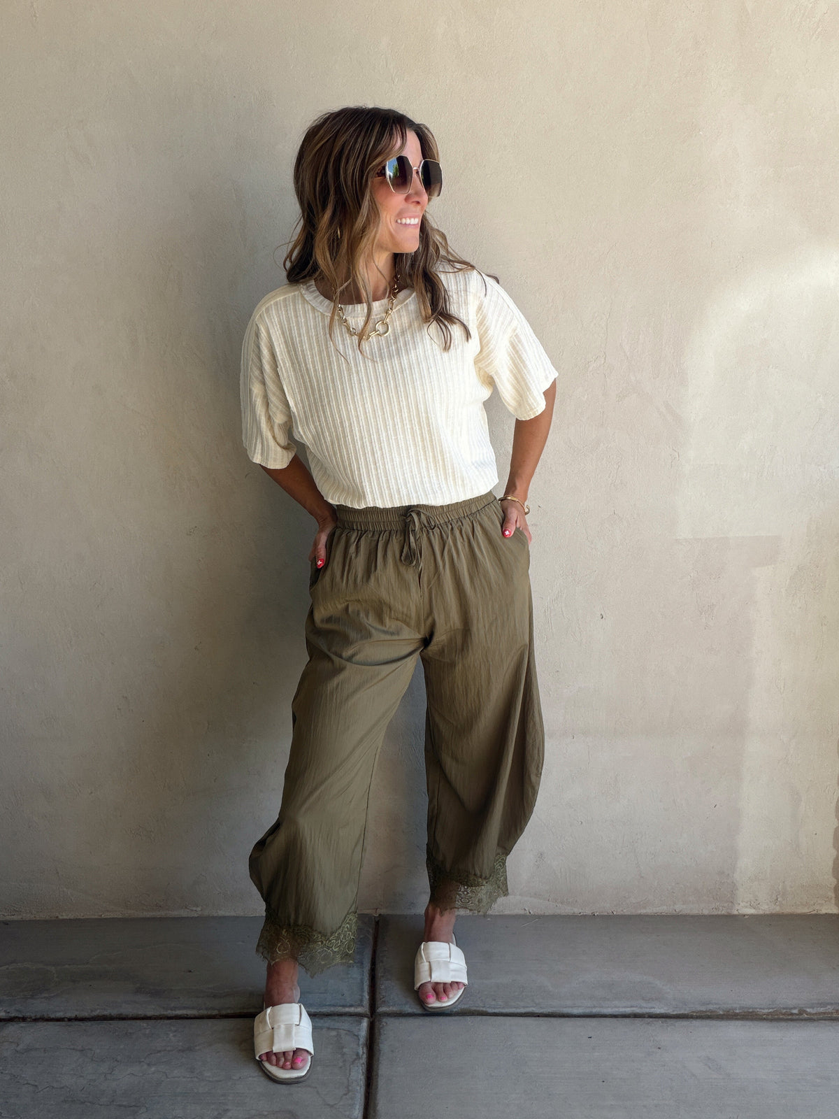 Bella Lace Detailed Pants in Olive