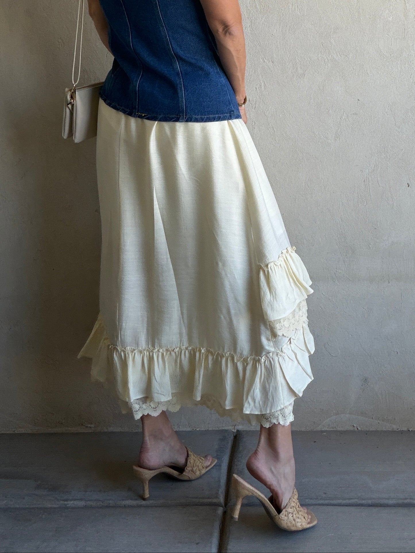 Jordy Lace Detailed Skirt in Cream