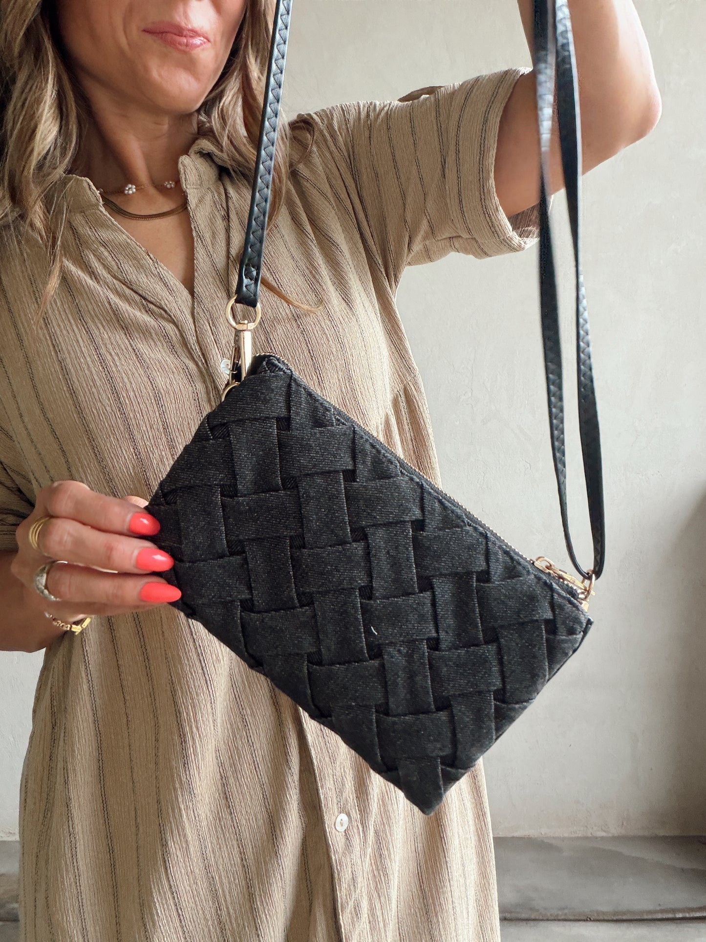 Saree Crossbody Purse in Charcoal