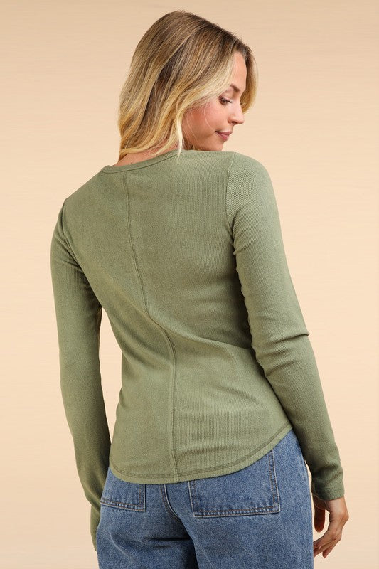 Halle Henley in 5 Colors