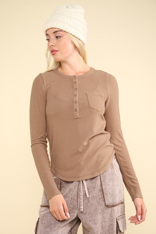 Halle Henley in 5 Colors