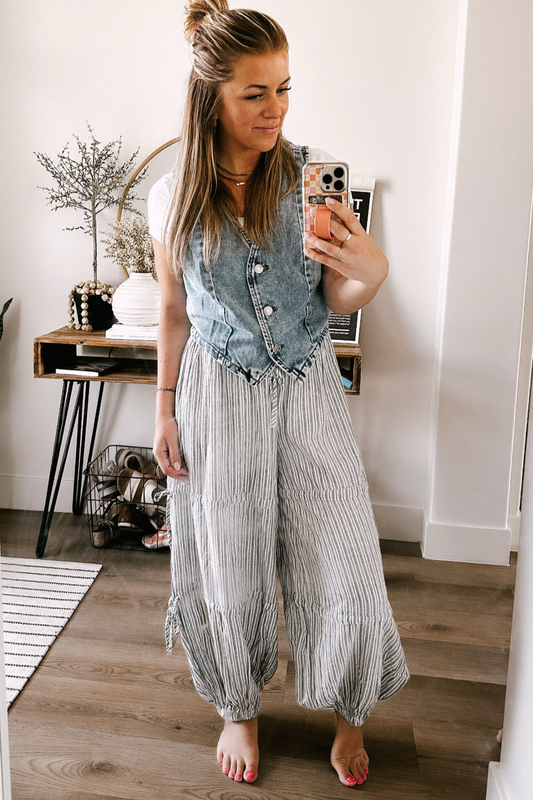 Aubrey Denim Vest in Light Wash