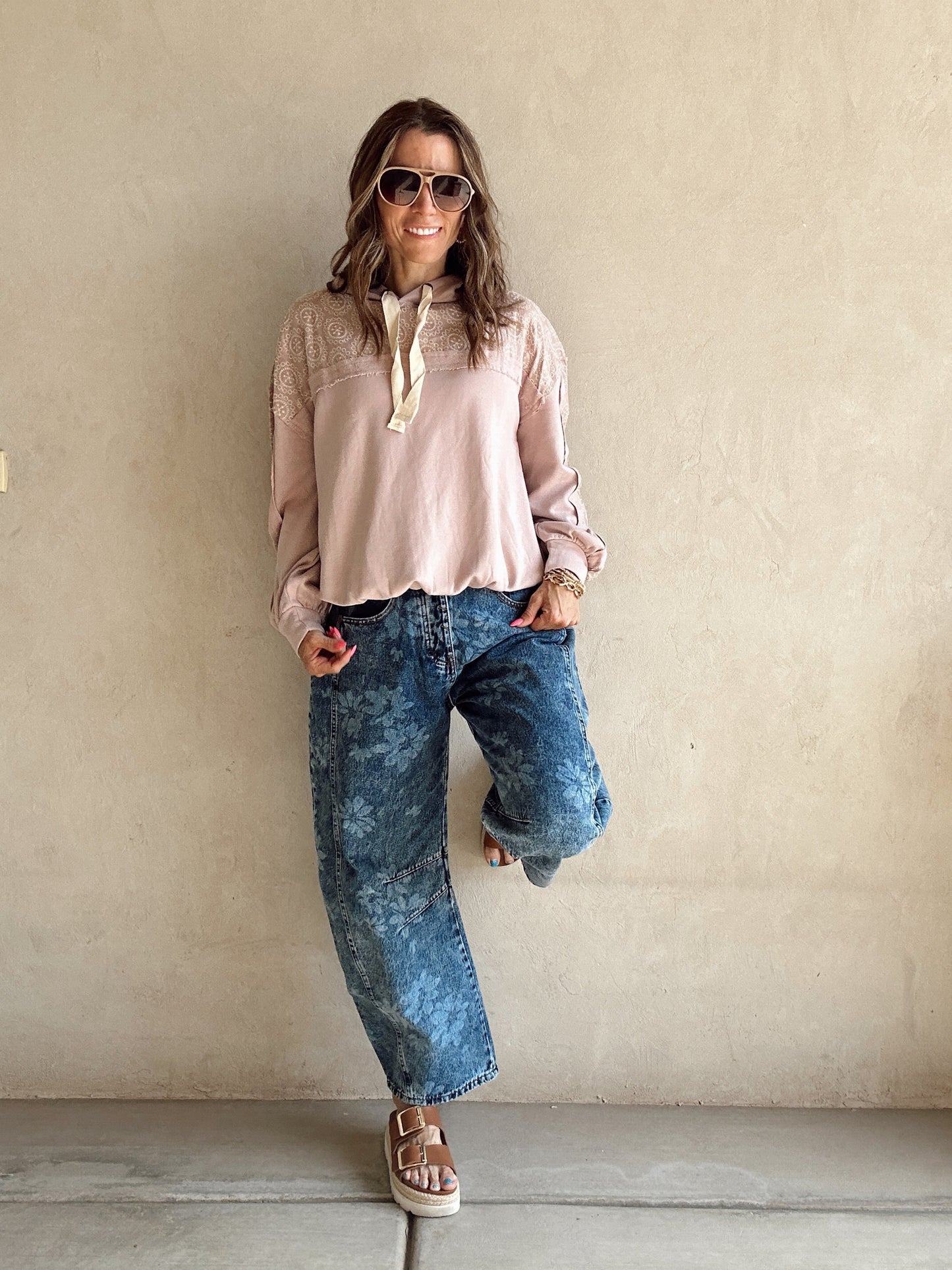 Taryn Emboridered Shoulder Hoodie in Light Mauve